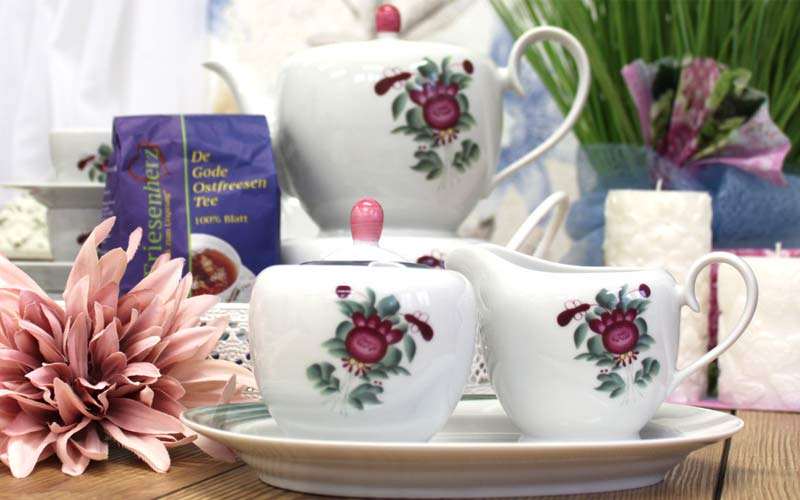 Teegeschirr mit Dekor Ostfriesische Rose - Foto von Friesland Porzellanfabrik